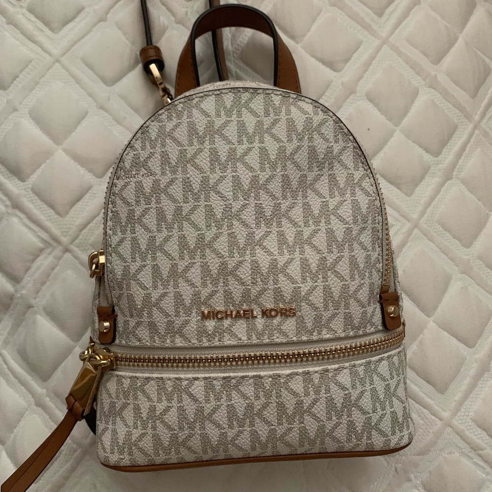 Michael Kor crossbody